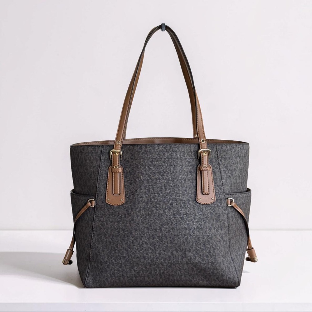 Michael Kors Voyager East West Tote Bag! EUC!! - Picture 4 of 15